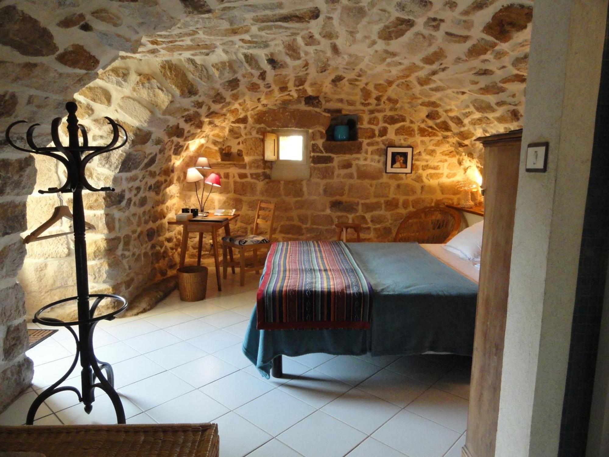 Chambre D'Hotes Au Creux Du Chambon Жуайёз Номер фото